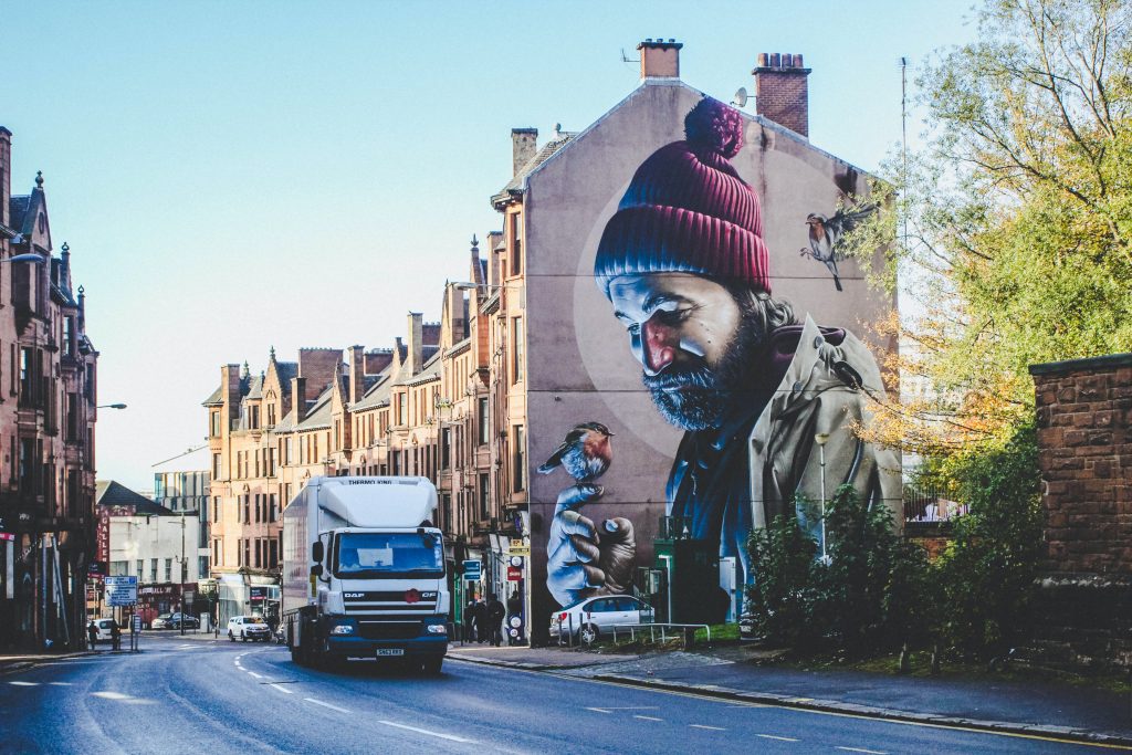 Learning to drive in Glasgow will take you past some amazing street art